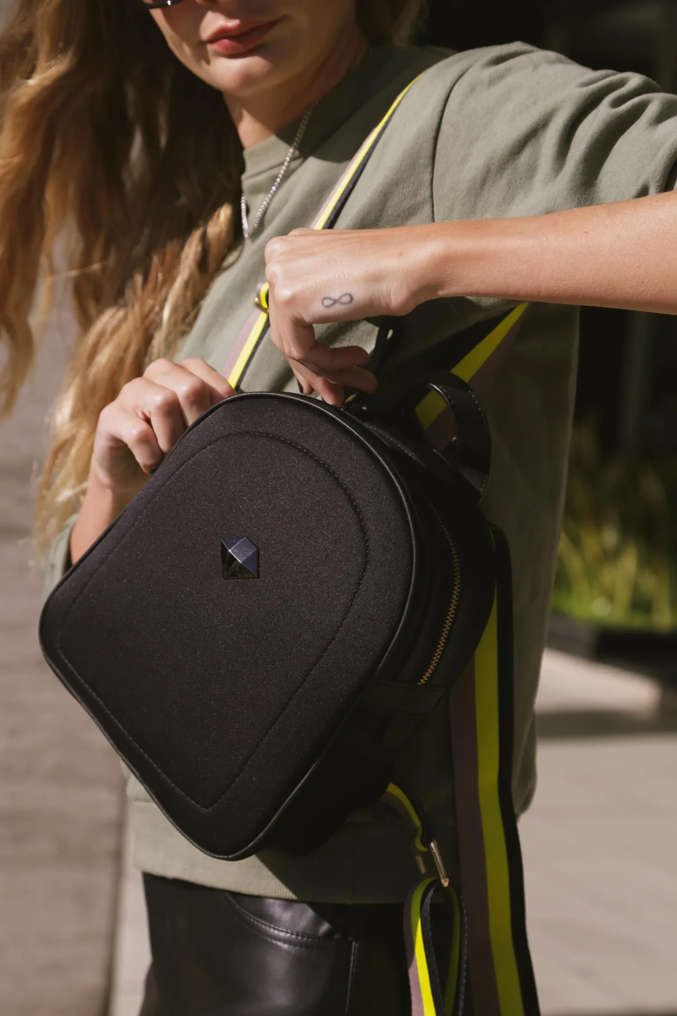 Backpack Justi NEO - Negra - Imagen 4